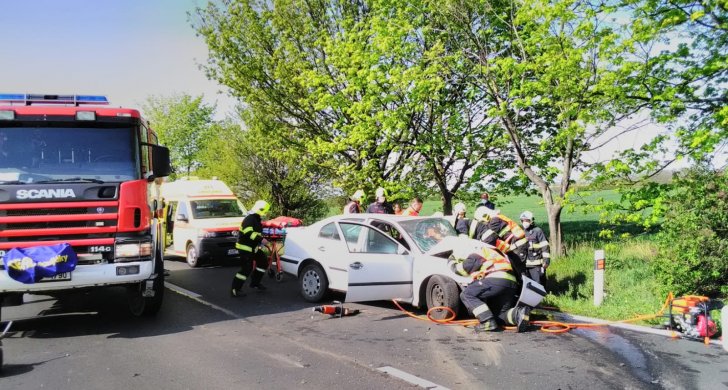 Dopravní nehoda Žiželice (5).jpg